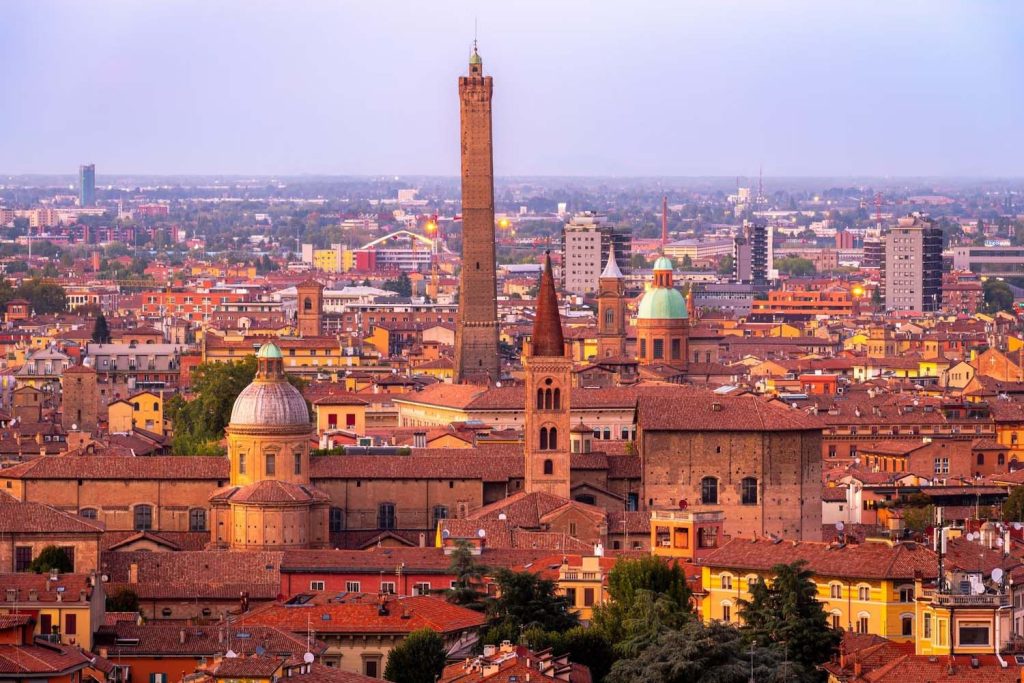 Landmarks-in-Bologna