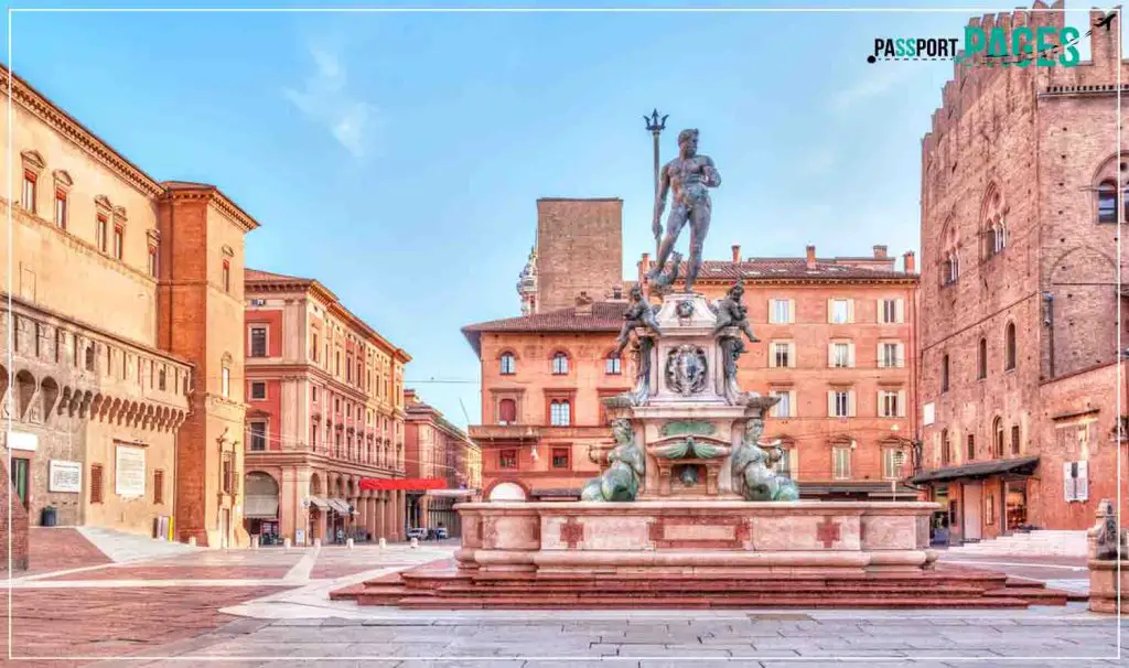 Piazza-Maggiore-Landmarks-in-Bologna