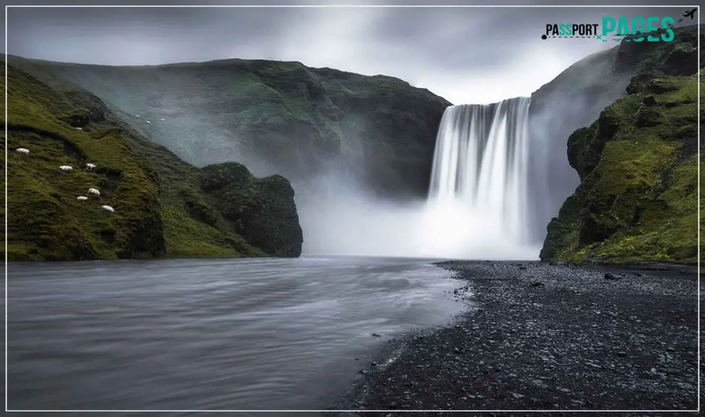 Skógafoss-Waterfall-Tourist-Attractions-in-Iceland