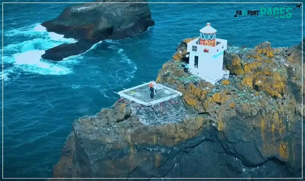 Thridrangar-Lighthouse-World-Dangerous-Lighthouse-in-Iceland